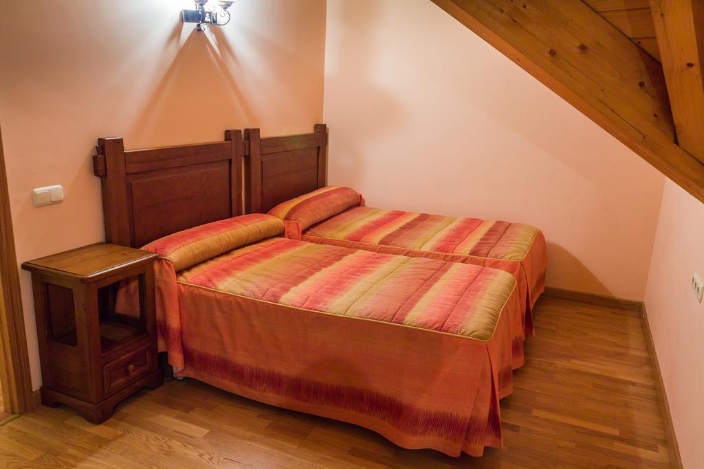 Apartment Casa Blas Gistain Phòng bức ảnh